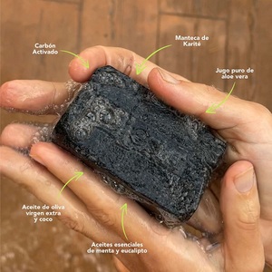jabón de carbón activado purificante