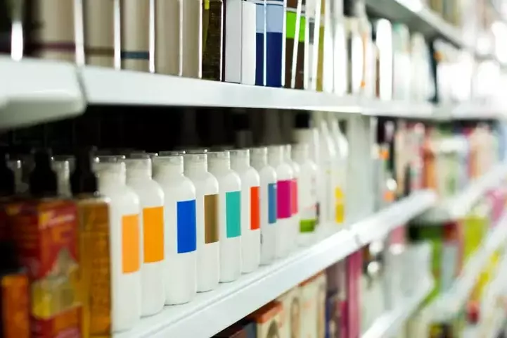 productos cosmética convencional con siliconas y sulfatos