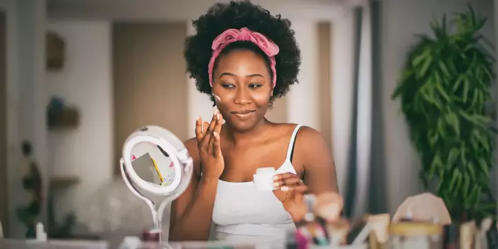 Importancia de cuidar la piel durante todo el año con cosmética natural