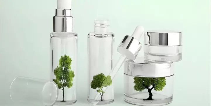 Cosmética natural con valores, estilo de vida consciente.